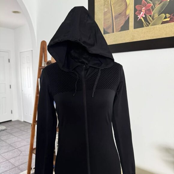 Women's Fabletics Mesh Black Full Zip Jacket with Hoodie S with Thumb holes - Picture 9 of 10